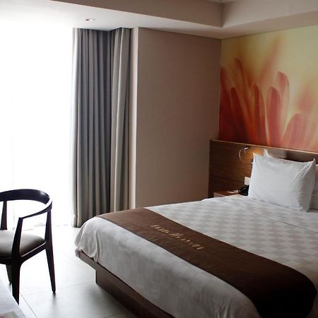 Midtown Hotel Surabaja Zewnętrze zdjęcie