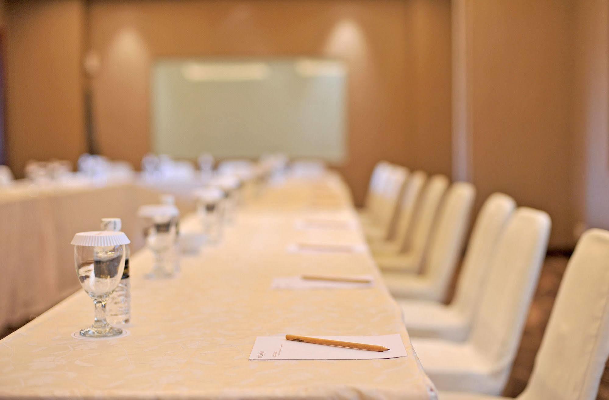 Midtown Hotel Surabaja Zewnętrze zdjęcie